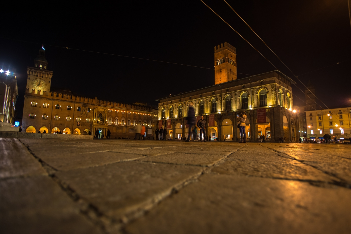 Piazza Maggiore Bologna di notte - Wwikiwalter - Bologna (BO) 