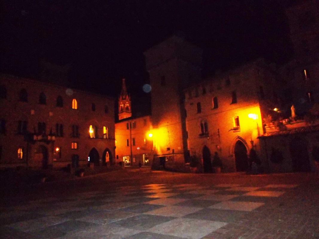 Veduta notturna della Torre delle Prigioni - Baroxse - Castelvetro di Modena (MO) 