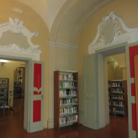Biblioteca Comunale - dettaglio porte - Maurolattuga - Imola (BO)