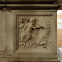 Giacomo bianchi, arco in pietra d'istria, 1536, 07 putto su cavalluccio marino - Sailko - ForlÃ¬ (FC)