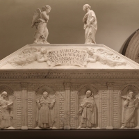 Antonio rossellino, sarcofago del beato marcolino amanni, 1458, da s. giacomo in s. domenico a forlÃ¬, 02 - Sailko - ForlÃ¬ (FC)