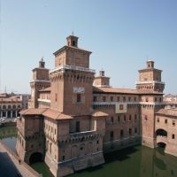 Castello Estense visto dai tetti - samaritani - Ferrara (FE)