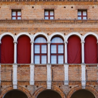 Palazzo Costabili detto di Ludovico il Moro - Particolare del cortile d'onore - Andrea Comisi - Ferrara (FE)