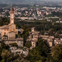 Panorama sul borgo antico e circondato dalle viti - Luca Nacchio - Savignano sul Panaro (MO)