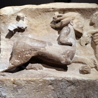Lapicida padano, mensola con centauro che scocca una freccia, 1100-1150 ca - Sailko - Parma (PR)