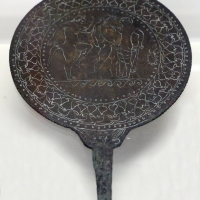 Etruria, specchio con incisioni mitologiche e manico configurato, III-II secolo ac. 06 - Sailko - Parma (PR)
