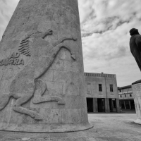 Monumento a Francesco Baracca da dove si evince il simbolo del cavallino rampante utilizzato oggi dalle Ferrari - Renzo favalli - Lugo (RA)